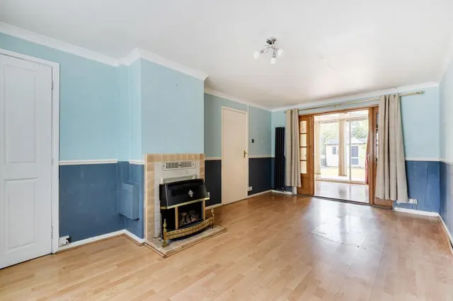 Balmoral Drive, Woking, GU22, photo 3