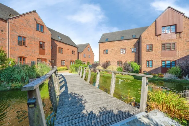Arden Mews, Kingsbury, B78, photo 1