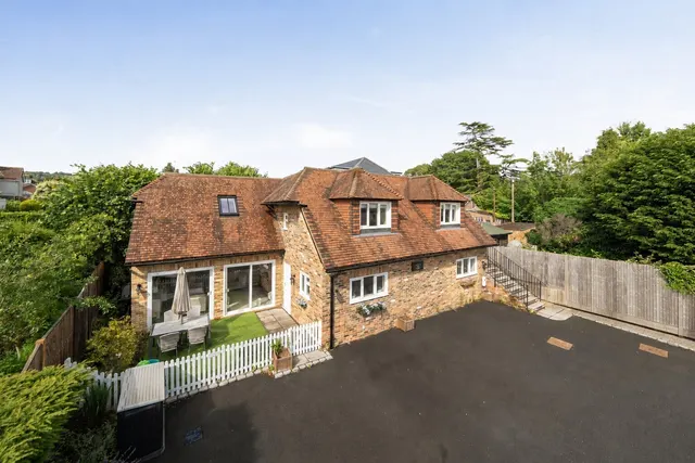 West Street, Reigate, RH2, photo 1