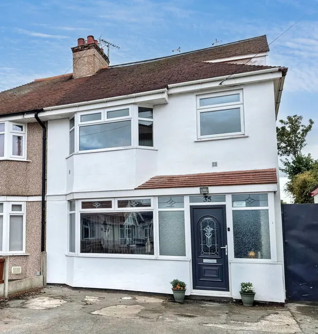 Handsworth Crescent, Rhyl, Denbighshire, LL18 4HP, photo 1