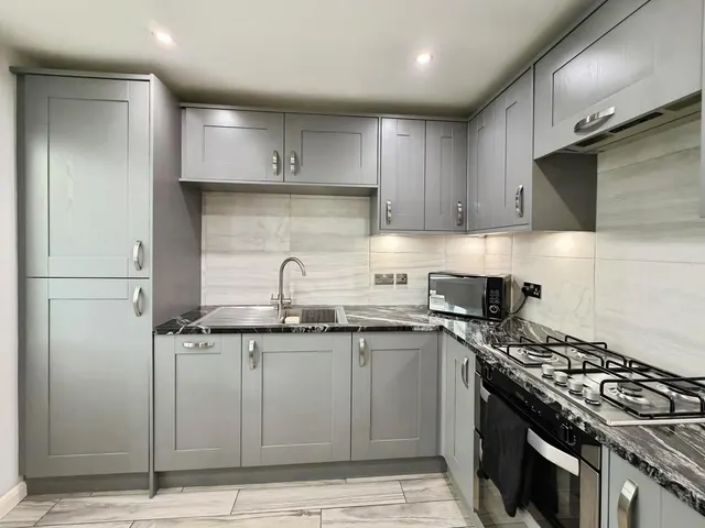 Cavendish Avenue, Pontefract, WF8, photo 3