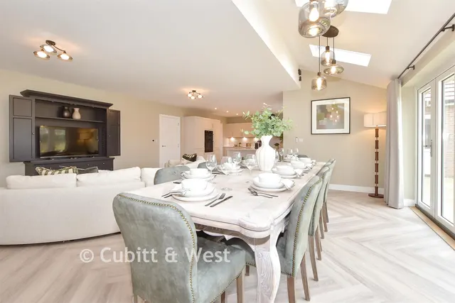 Wittering Place, West Wittering, PO20, photo 3