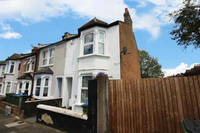 Owenite Street, Abbey Wood, London, SE2 0NQ, photo 1