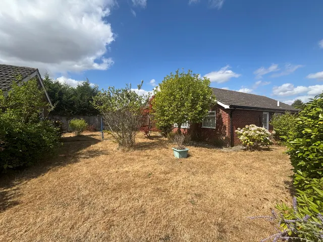 Hawthorn Close, Knodishall, IP17, photo 2