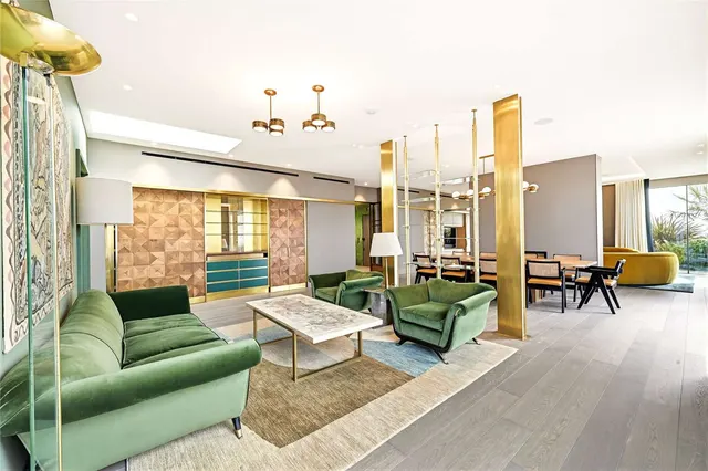 Photo 2 — Novel House, 29 New End, London, NW3 1JD