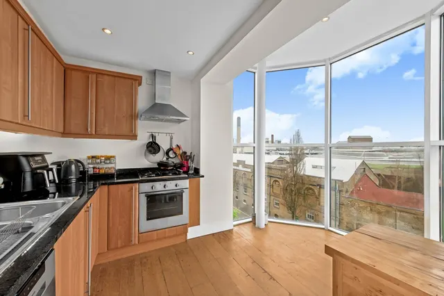 Mortlake High Street, London, SW14, photo 2