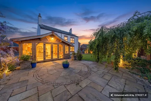 Cottage Marsh Brook Close, Rixton, WA3, photo 1