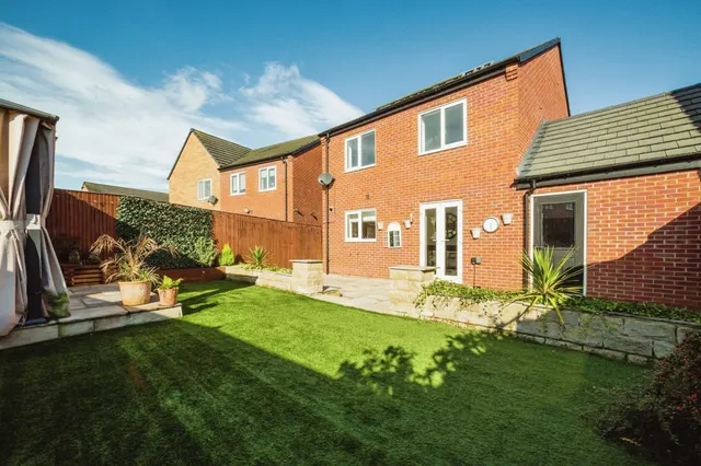 Colliers Road, Featherstone, WF7, photo 1