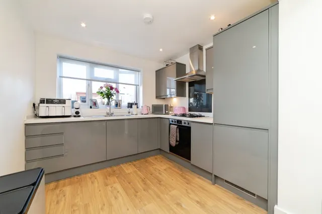 Hitchin Road, Arlesey, SG15, photo 2