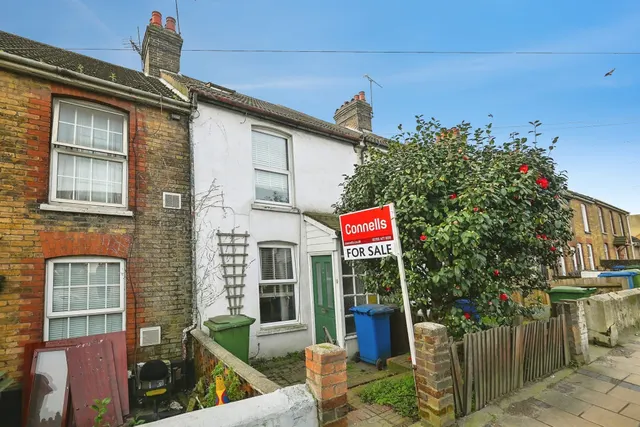 Staplehurst Road, Sittingbourne, photo 1