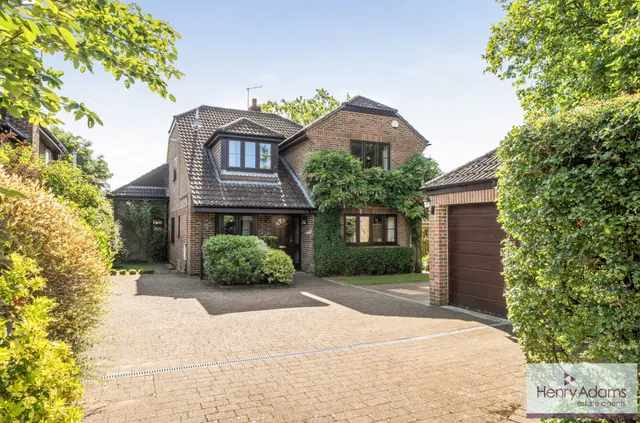 Kidmore Lane, Denmead, PO7, photo 1