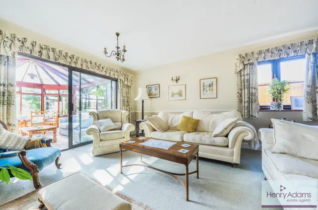 Kidmore Lane, Denmead, PO7, photo 3