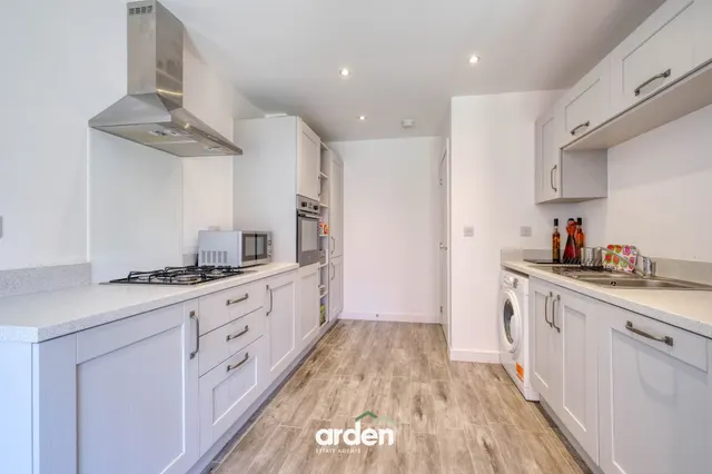 Light Hall Lane, Shirley, B90, photo 3