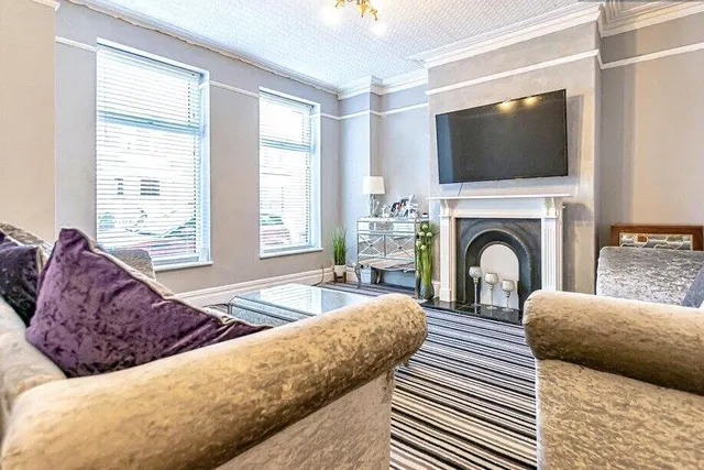 Handfield Road, Liverpool, L22, photo 3