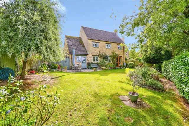 Orchard Bank, Great Rissington, GL54, photo 1