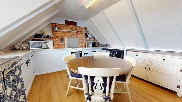 Chickerell Road, Weymouth, DT4, photo 2