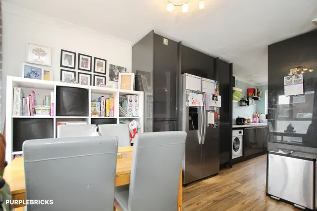 Lily Close, Chelmsford, CM1, photo 3