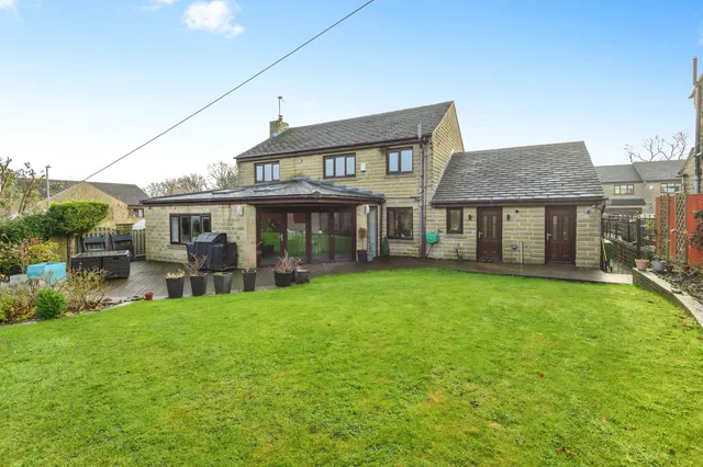 Scholes Lane, Cleckheaton, BD19, photo 1