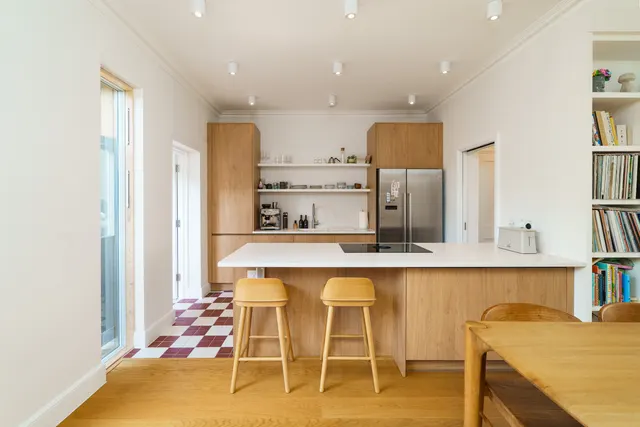 Photo 2 — Rosemary Avenue, Finchley, London, N3 2QP