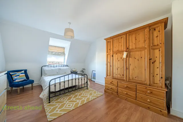 Enmore Road, London, SE25, photo 2