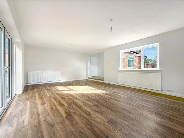 Charnwood Drive, Thurnby, LE7, photo 2