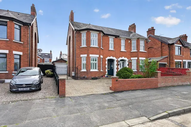 Ladas Drive, Belfast, BT6, photo 1