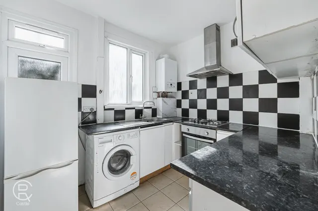 Church Avenue, Southall, UB2, photo 3