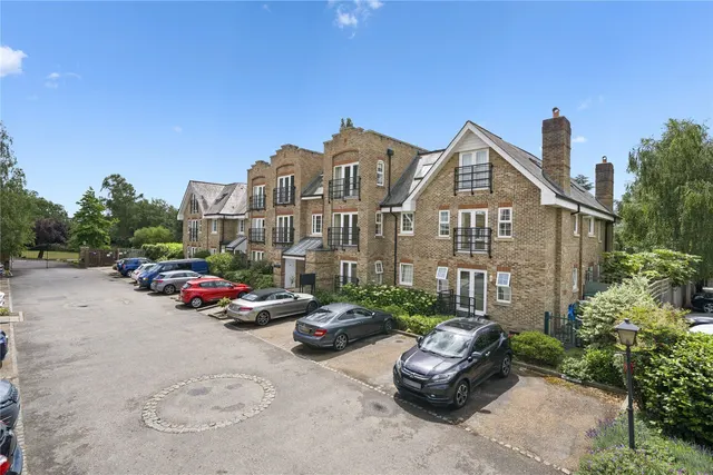 Jessamy Road, Weybridge, KT13, photo 1