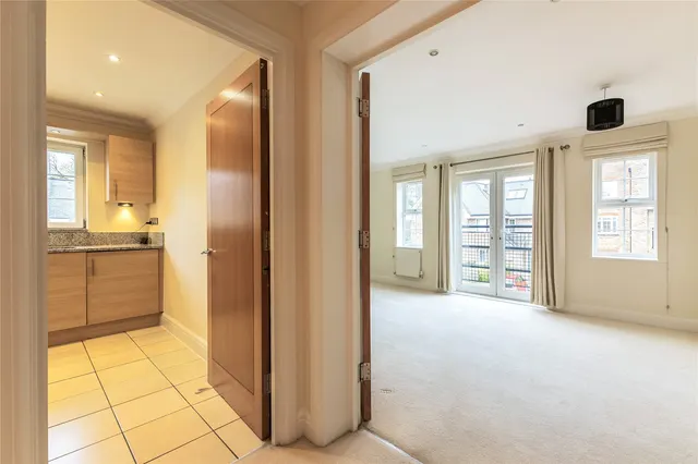 Jessamy Road, Weybridge, KT13, photo 3
