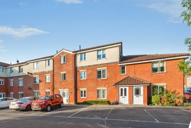 Redcliffe Street, Swindon, photo 1