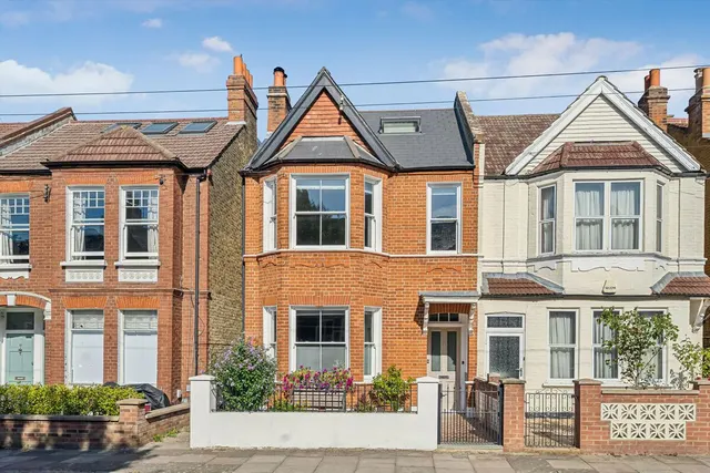 Hosack Road, London, SW17, photo 1