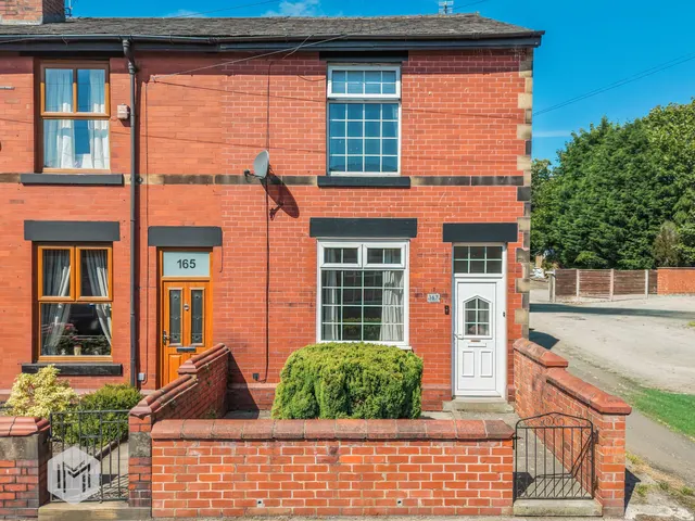 Booth Street, Tottington, Bury, BL8 3JG, photo 1