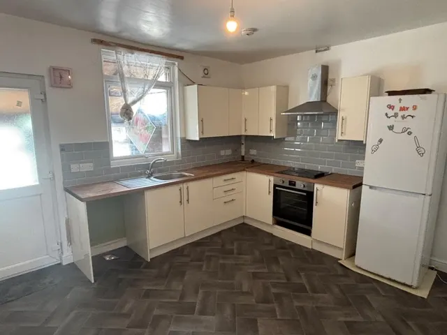 Cross Street, Goldthorpe, S63, photo 3