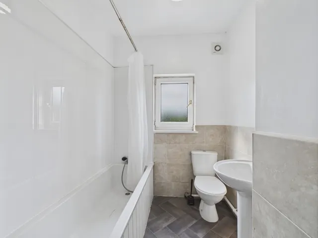 Cross Street, Goldthorpe, S63, photo 2