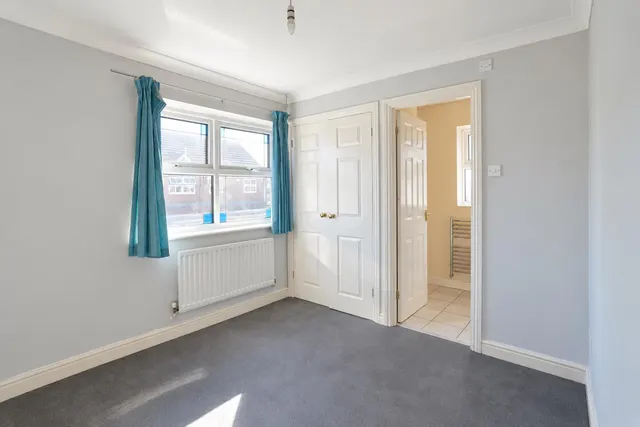 Alexandra Road, Great Wakering, photo 2