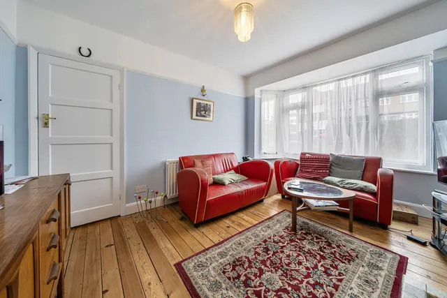 Conisborough Crescent, SE6, photo 2