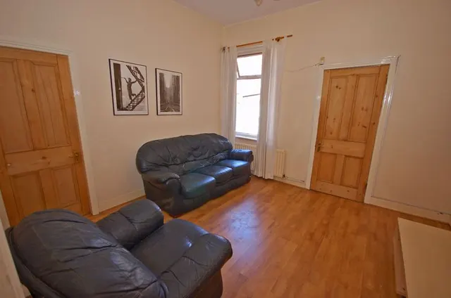 Newcastle Upon Tyne NE2 2JE, NE2, photo 1