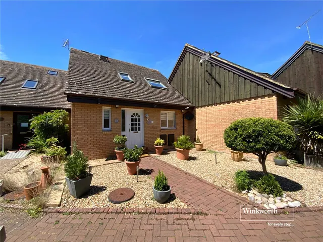 Bure Lane, Christchurch, BH23, photo 1