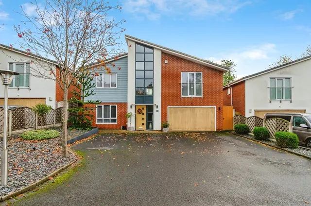 Photo 2 — Heathfield Croft, Cannock, Staffordshire, WS11