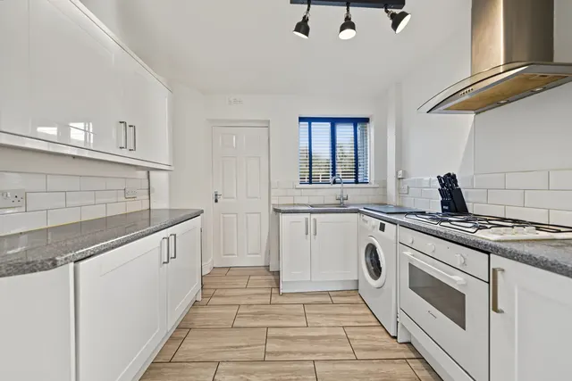 Longmeadow Crescent, Shard End, photo 2