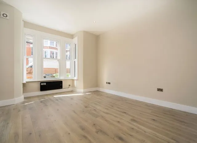 Pennard Road, Shepherds Bush, W12, photo 2