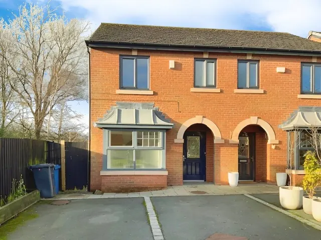 Chadwicks Close, Stalybridge, photo 1