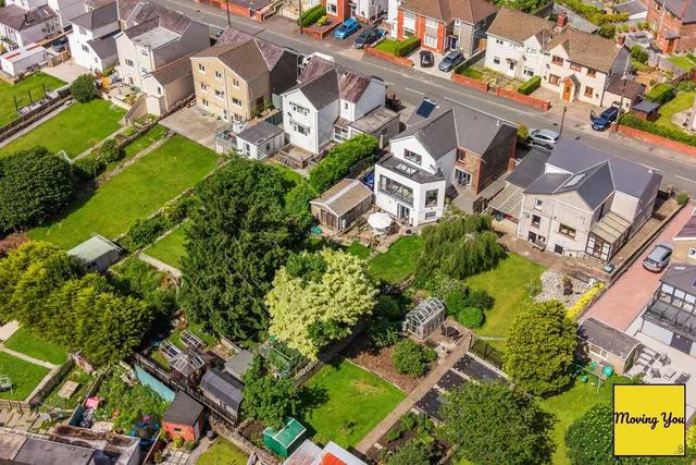 Photo 2 — Gwyn Street, Alltwen, Pontardawe, Swansea, SA8 3AN