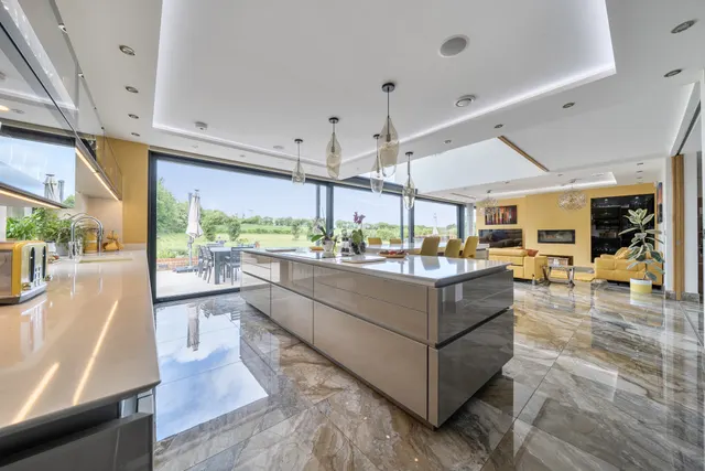 Photo 2 — Park Lane, Ropley, SO24
