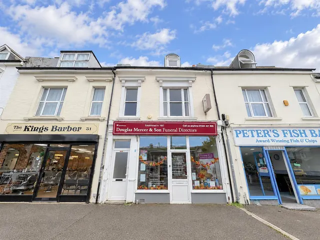 Sedlescombe Road North, St Leonards-On-Sea, TN37, photo 1