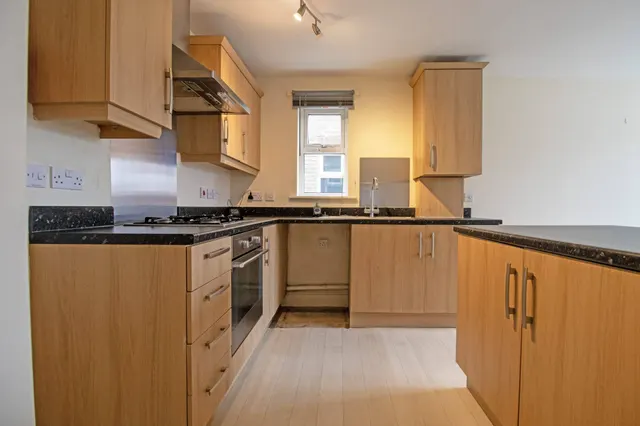 Lancaster Drive, South Killingholme, DN40, photo 3