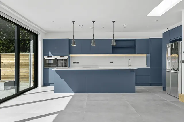 Waterfall Road, Southgate, N14, photo 1