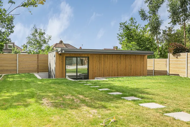 Photo 3 — Waterfall Road, Southgate, N14
