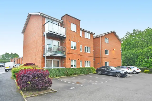 Tudor Court, Sunny Bank, Stoke-on-Trent, photo 1