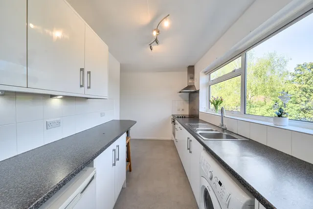 Church Lane, Mill End, WD3, photo 3